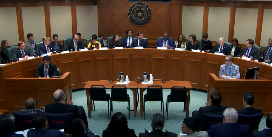 Texas Senate holds public hearing on school vouchers